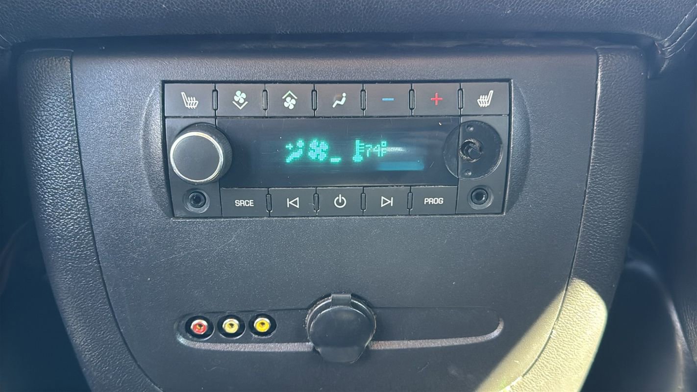 Used 2014 Chevrolet Tahoe LTZ image 28