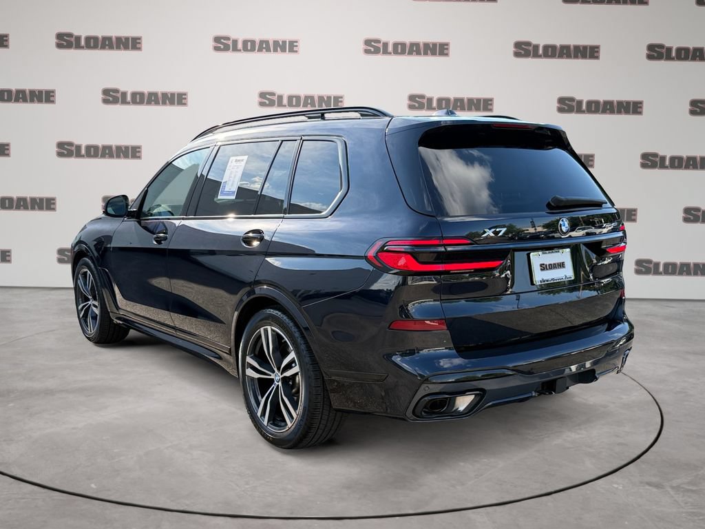 Used 2025 BMW X7 xDrive40i w/ M Sport Package AWD/4WD image 3