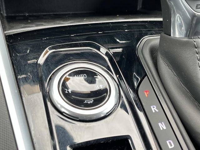 Used 2025 Chevrolet Colorado LT AWD/4WD image 29