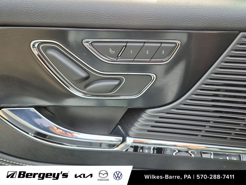 Used 2022 Lincoln Corsair AWD w/ Equipment Group 101A image 20