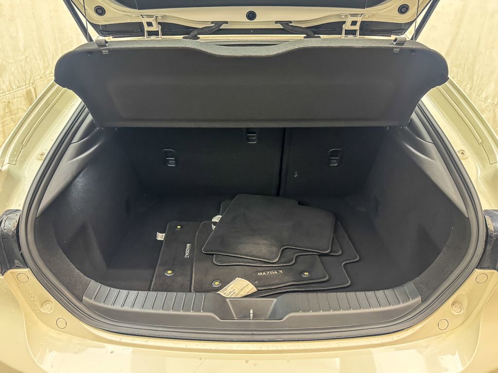 Used 2019 MAZDA MAZDA3 Hatchback w/ Premium Package FWD image 23