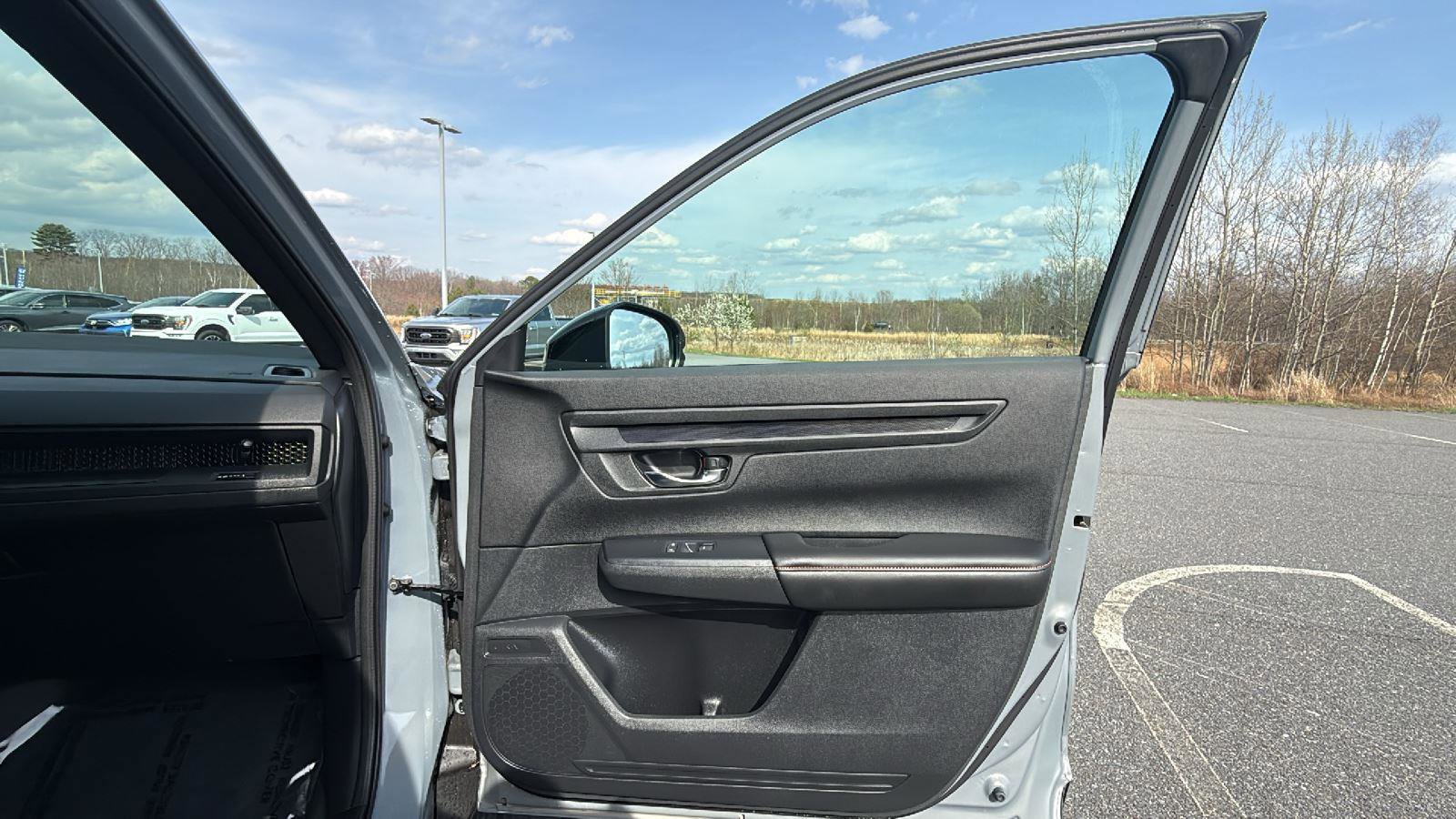 Used 2025 Honda CR-V Sport-L image 17
