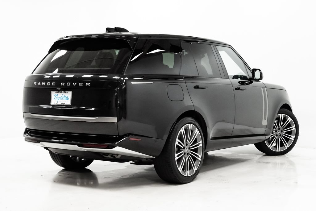Used 2024 Land Rover Range Rover SE AWD/4WD image 32