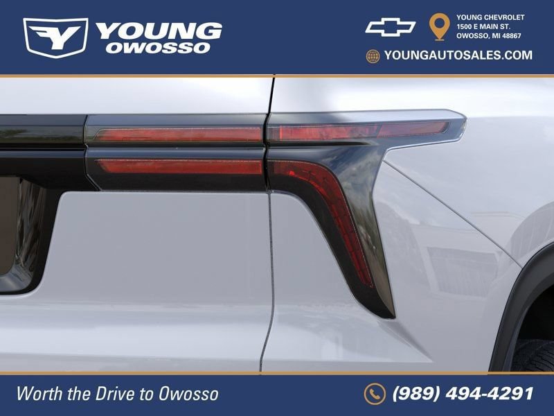 New 2027 Chevrolet Traverse LT w/ LPO, Floor Liner Package AWD/4WD image 12