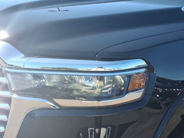 Used 2026 RAM 1500 Laramie AWD/4WD image 7