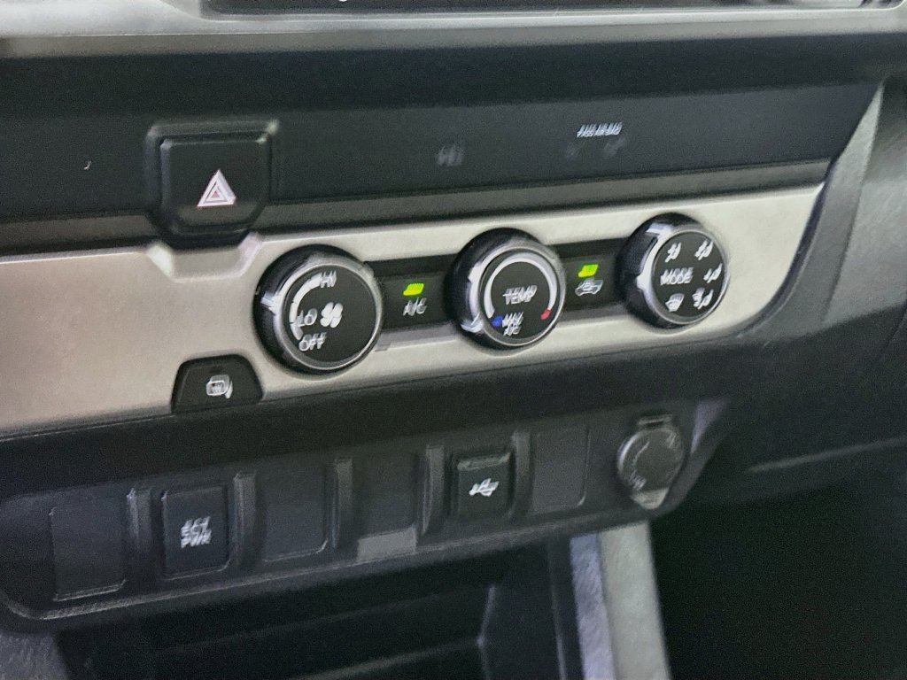 Used 2020 Toyota Tacoma SR w/ SR Convenience Package RWD image 18
