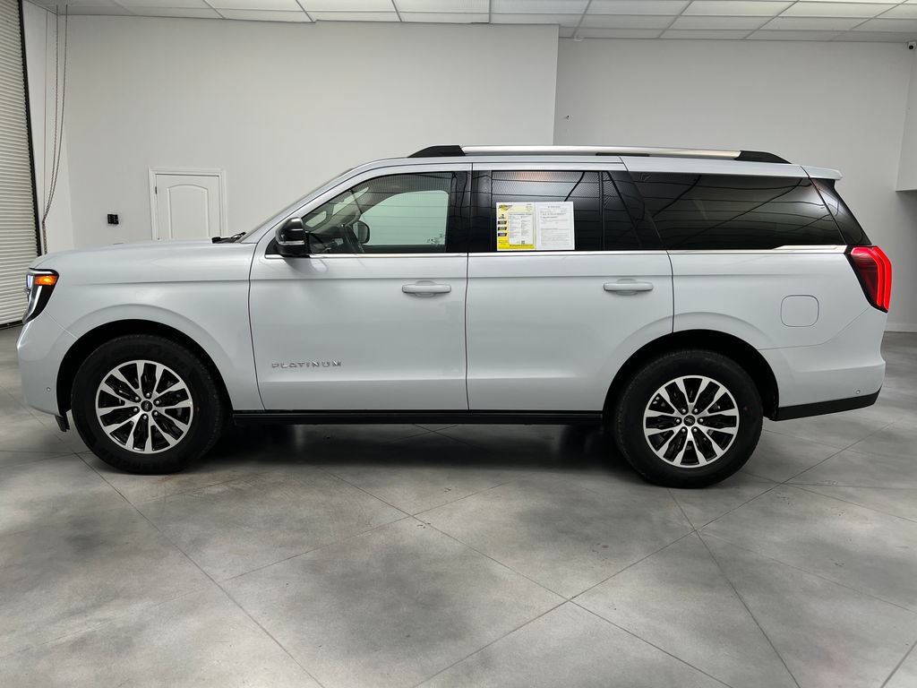 Used 2025 Ford Expedition Platinum AWD/4WD image 5