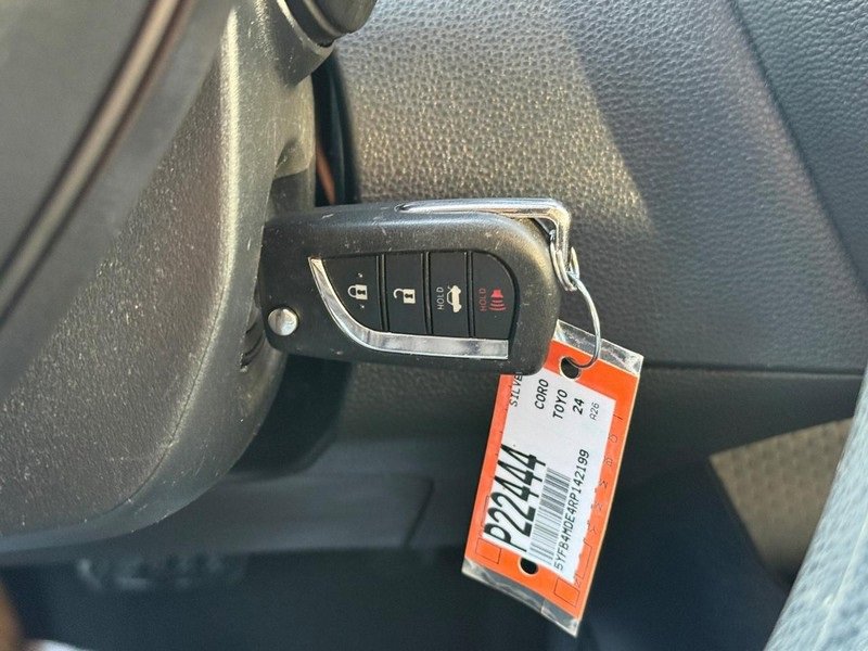 Used 2024 Toyota Corolla LE image 30
