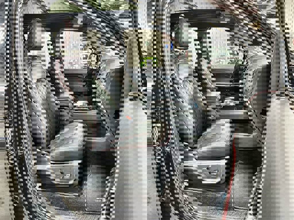 Used 2021 Ford Expedition Limited image 36