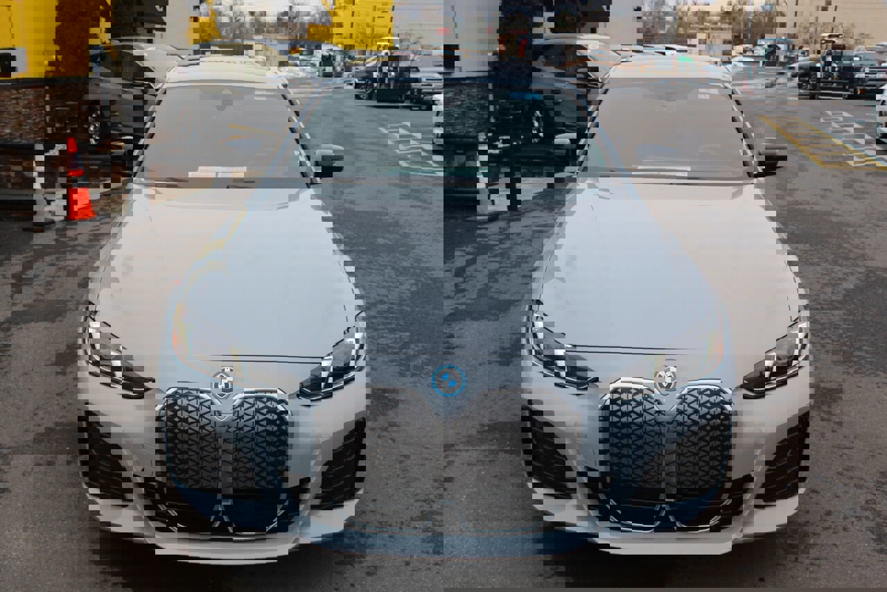 Used 2025 BMW i4 xDrive40i w/ M Sport Package image 24