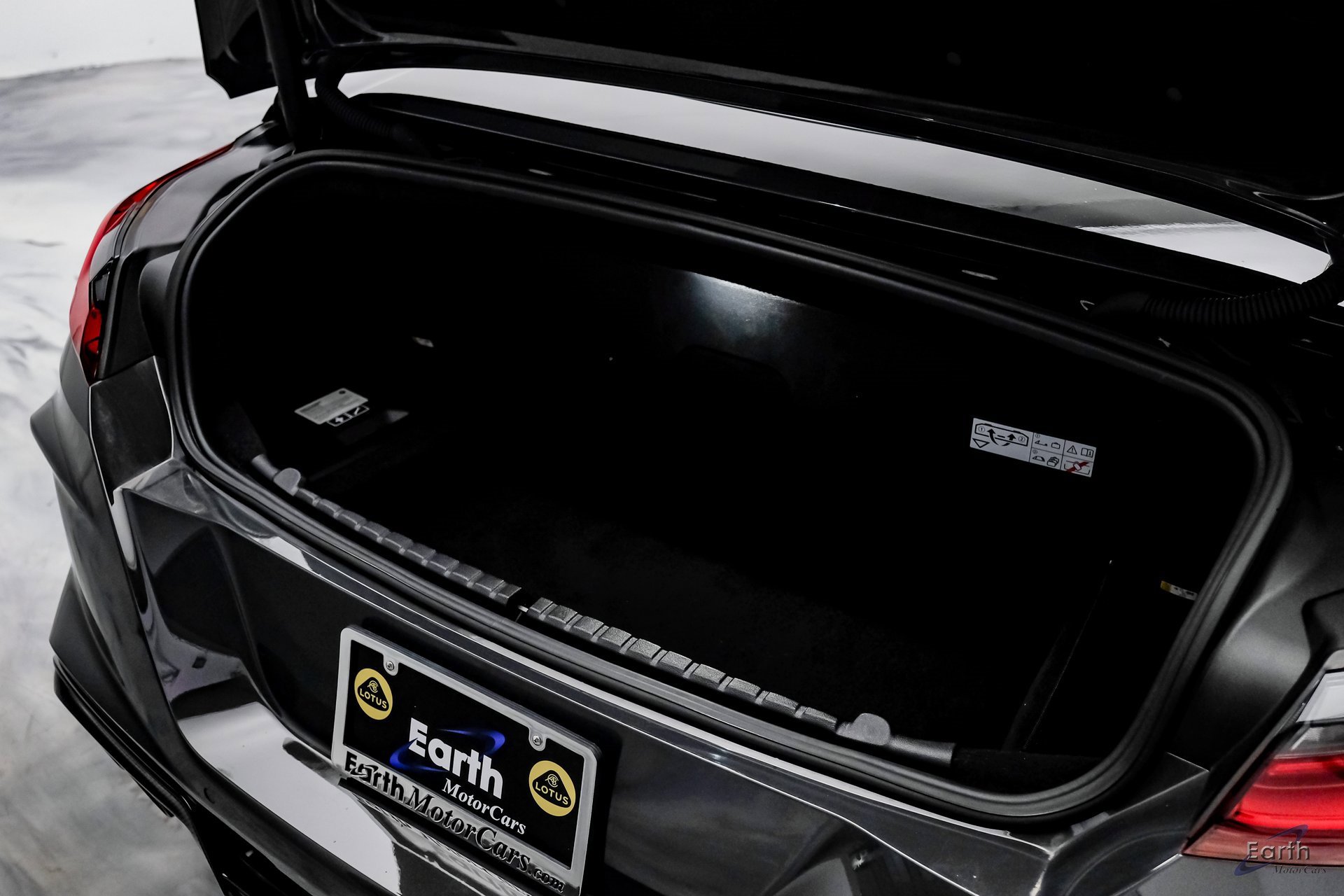 Used 2022 BMW M8 Competition w/ M Carbon Exterior Package image 98