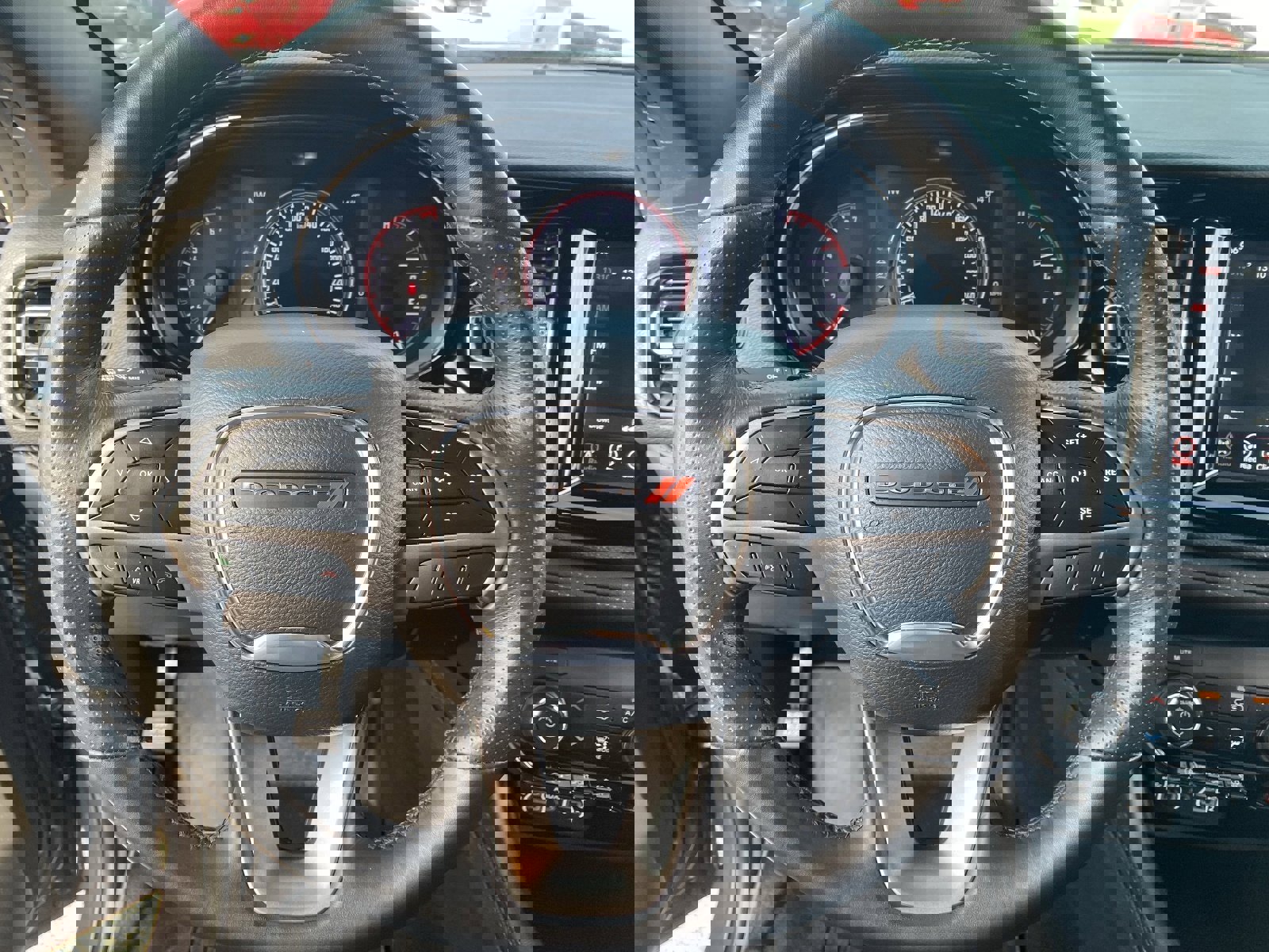 Used 2021 Dodge Durango SXT image 24