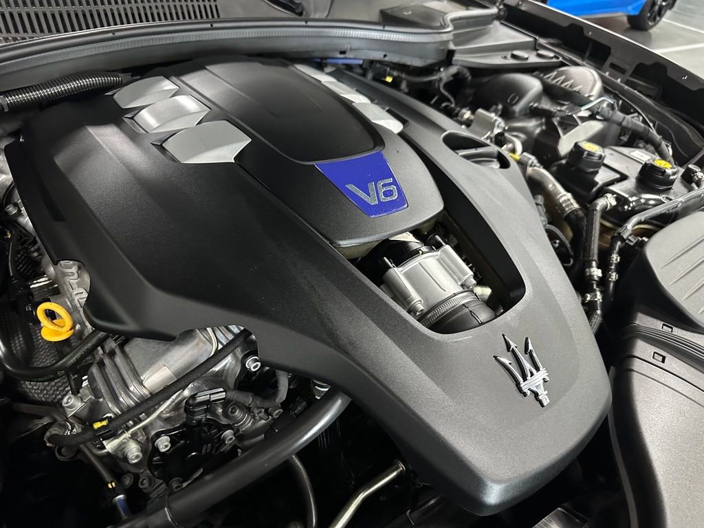 Used 2018 Maserati Ghibli S GranSport image 33