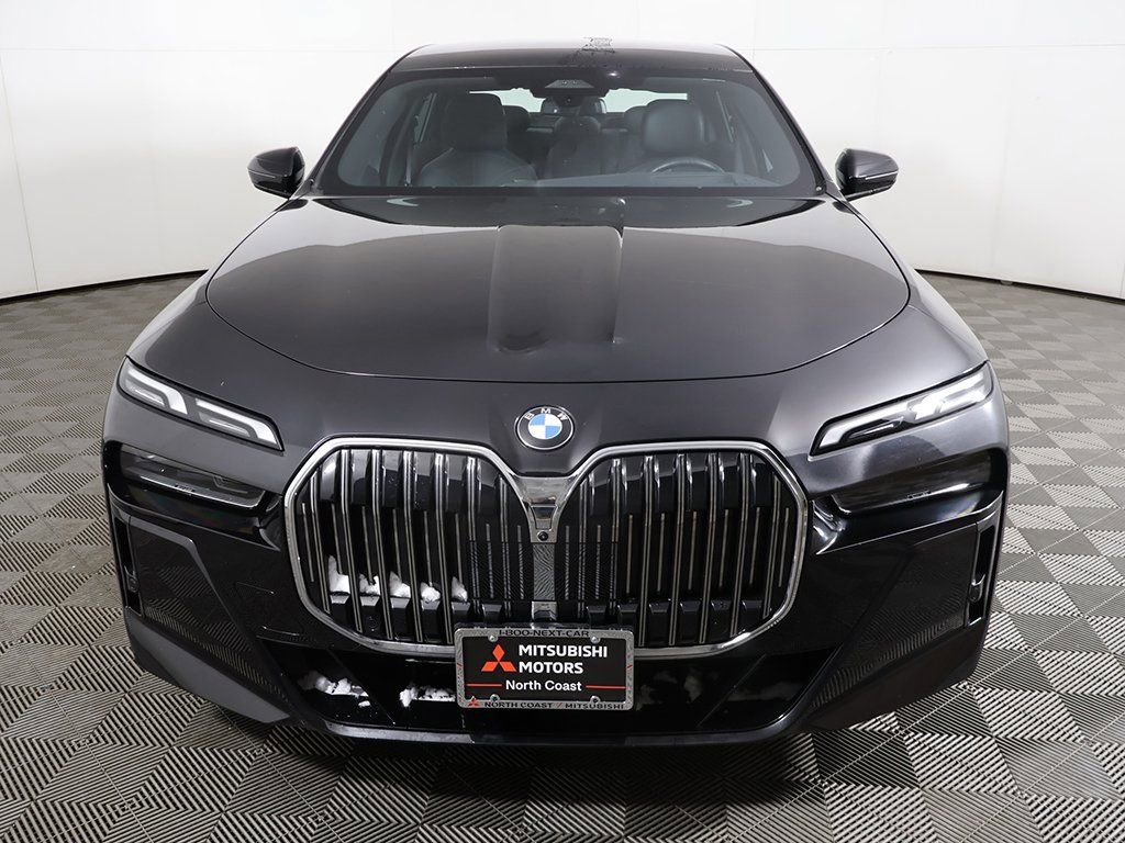 Used 2025 BMW 740i xDrive image 15