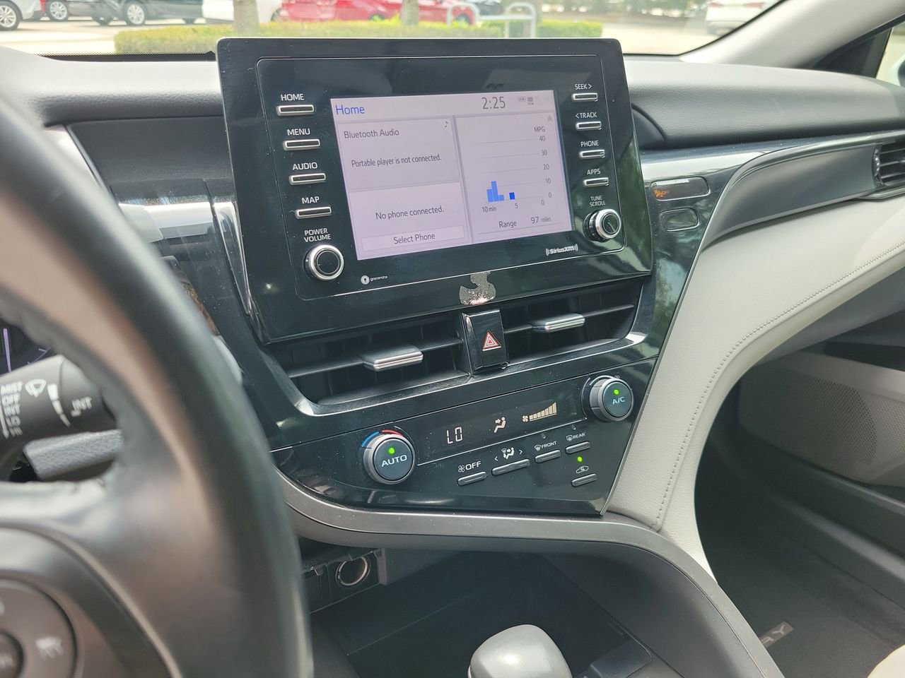 Used 2021 Toyota Camry SE image 23