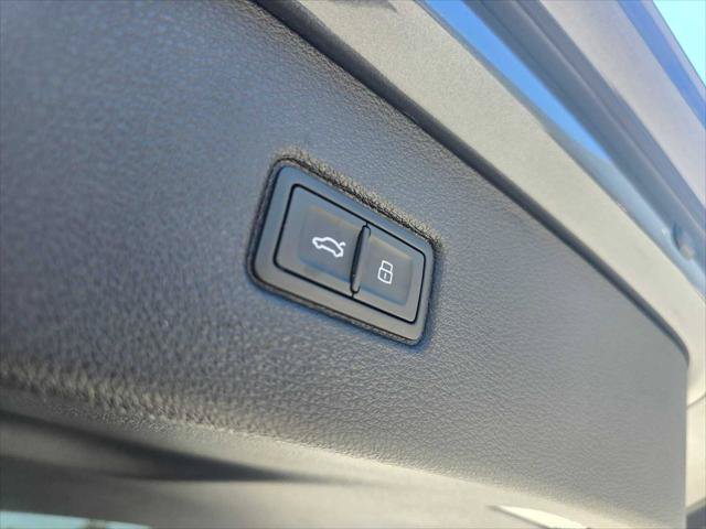 Used 2024 Audi Q7 3.0T Prestige AWD/4WD image 16