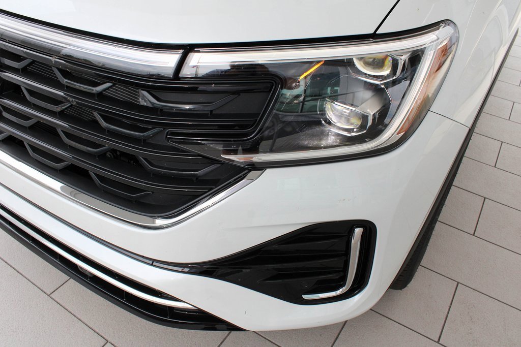 New 2025 Volkswagen Atlas Cross Sport SEL Premium R-Line image 72