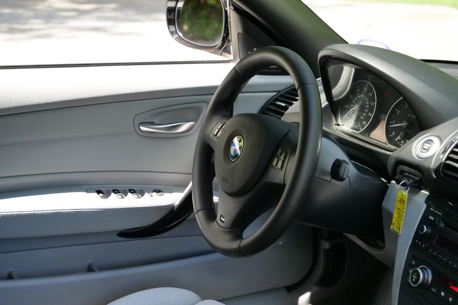 Used 2011 BMW 135i Convertible RWD image 34