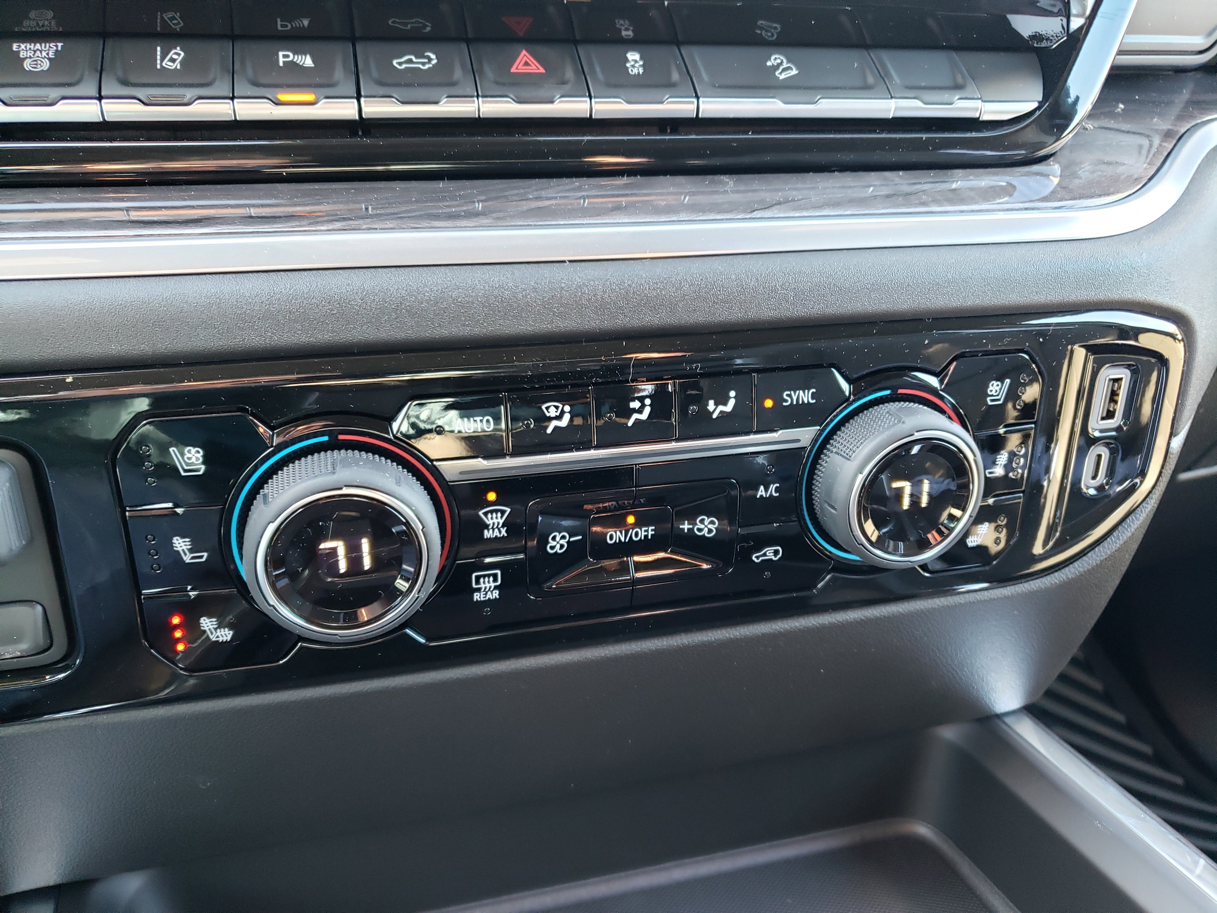 New 2026 Chevrolet Silverado 2500 LTZ w/ Trail Boss Package image 25