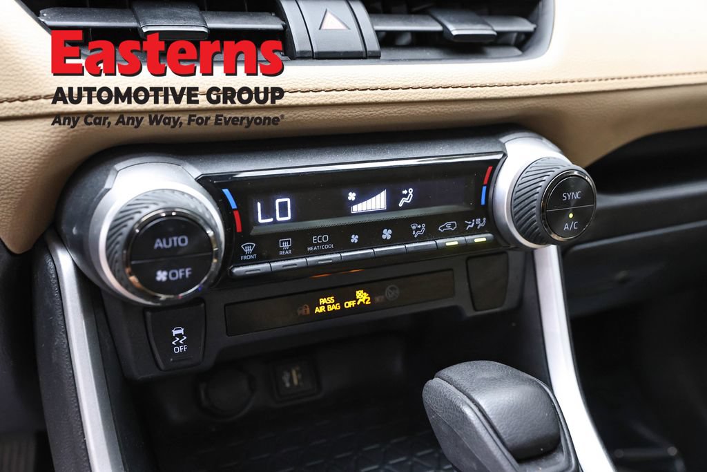 Used 2023 Toyota RAV4 LE AWD/4WD image 19