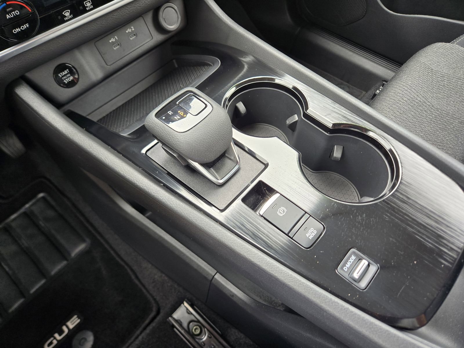 Certified 2025 Nissan Rogue SV FWD image 16