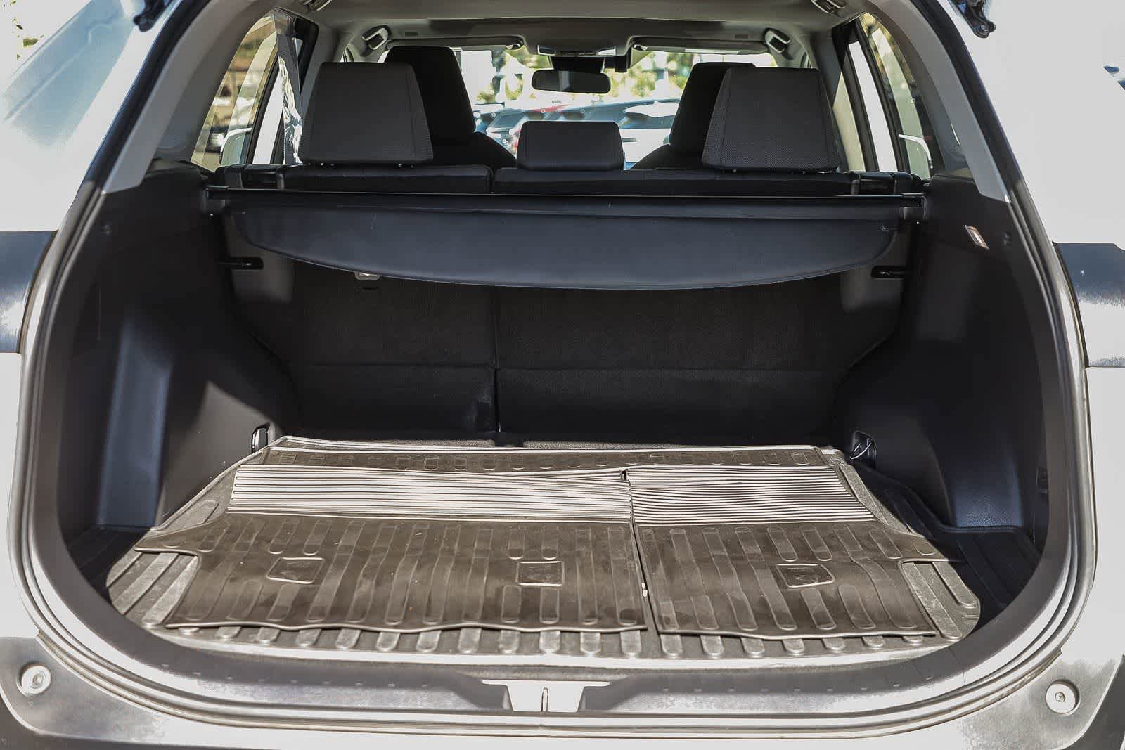 Used 2023 Toyota RAV4 XLE w/ Convenience Package FWD image 25