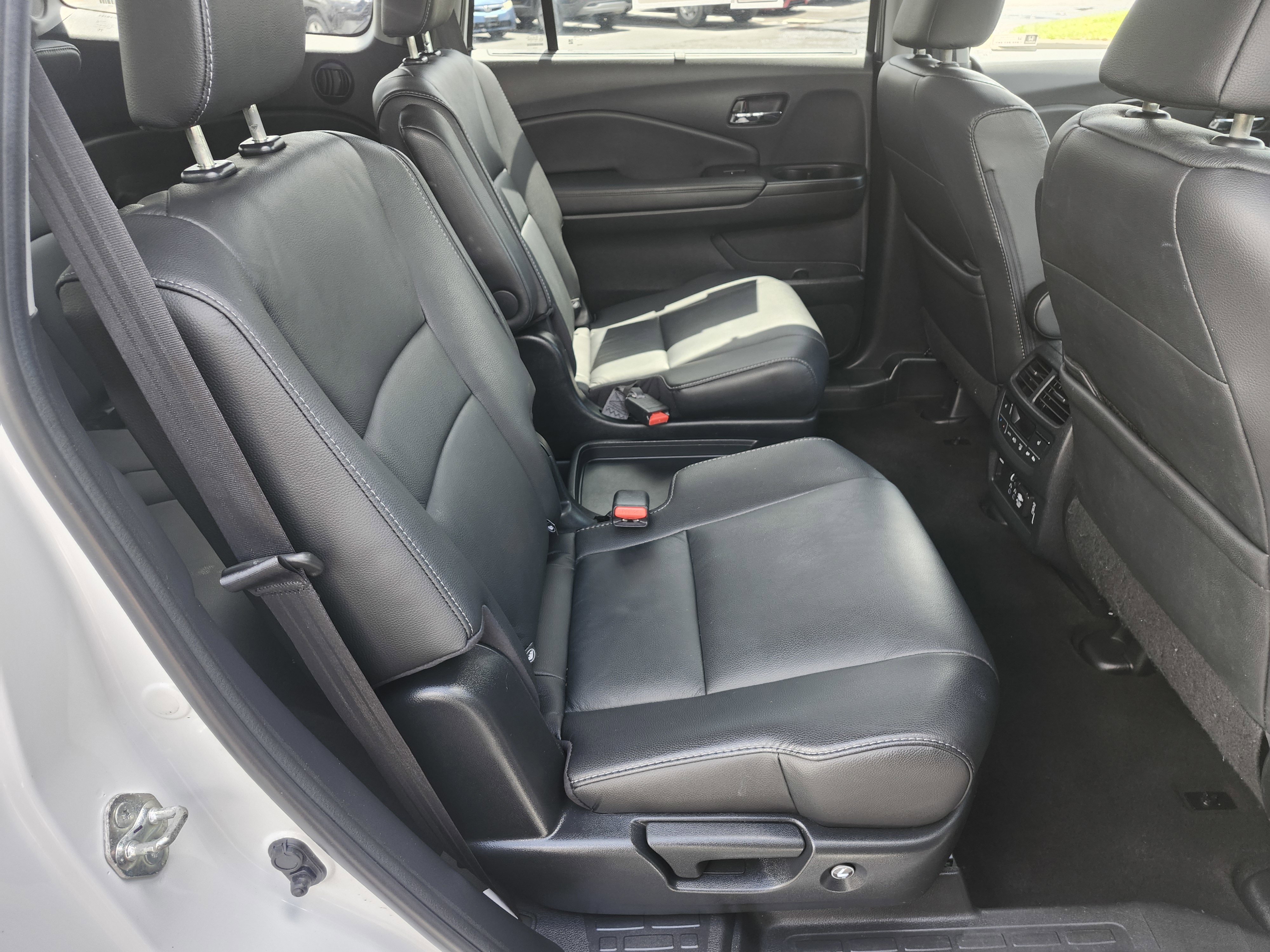 Used 2021 Honda Pilot Touring image 20