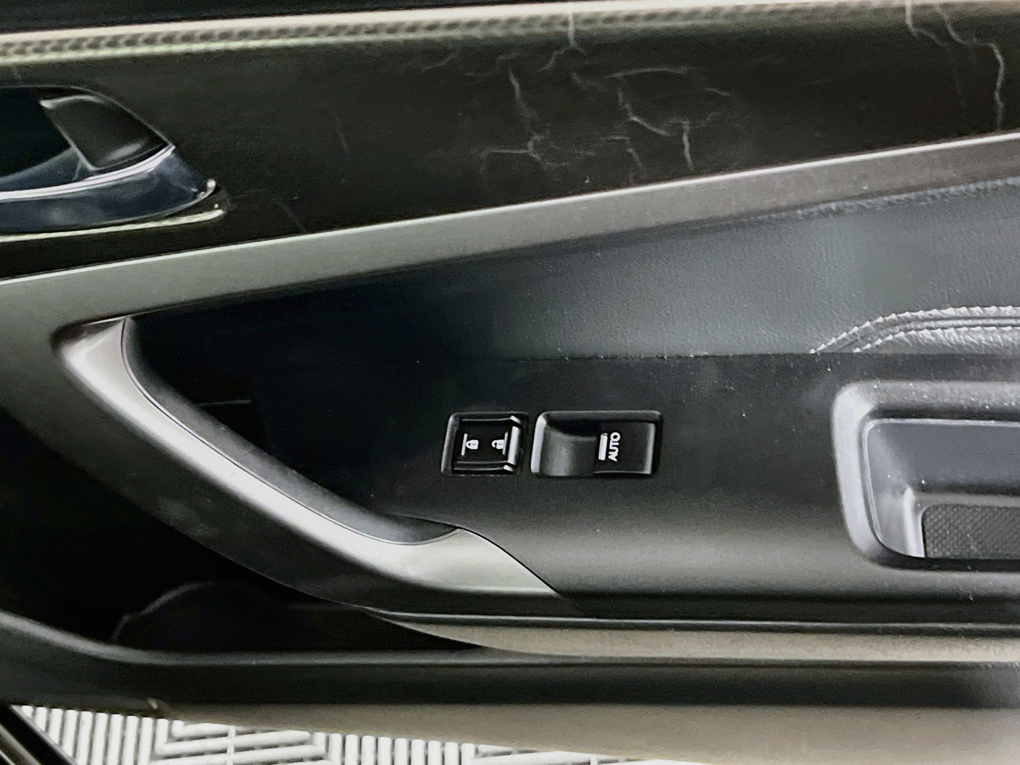 Used 2017 Honda Accord EX-L image 32