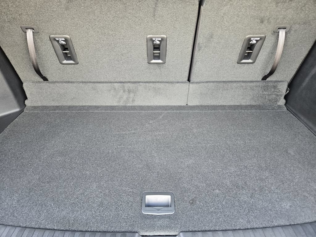 New 2026 Chevrolet Traverse LT w/ Sun and Wheel Package FWD image 37