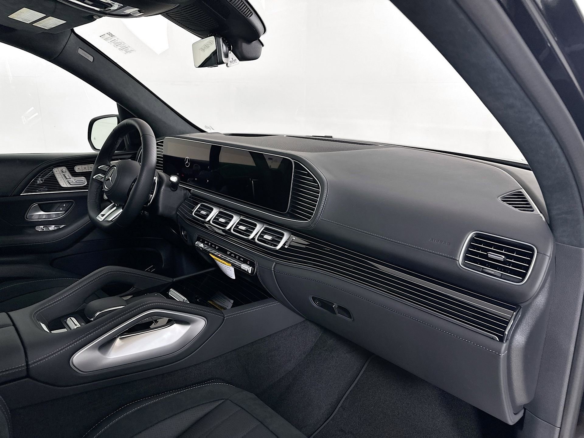 New 2026 Mercedes-Benz GLE 63 AMG S image 32