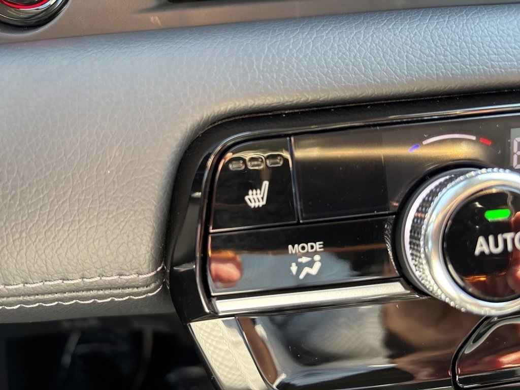 New 2025 Honda Pilot Touring image 33