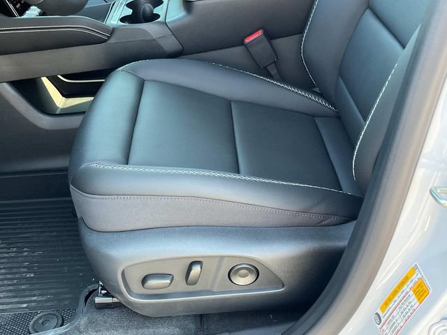 New 2026 GMC Terrain Denali w/ LPO, Floor Liner Package AWD/4WD image 25
