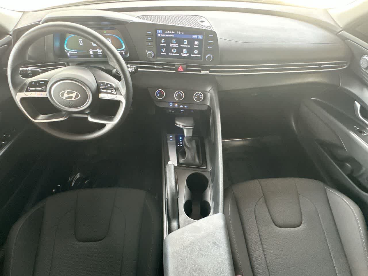 Used 2026 Hyundai Elantra SE FWD image 24