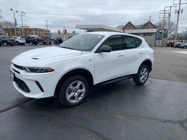 New 2025 Dodge Hornet GT w/ Cold Weather Group AWD/4WD image 4