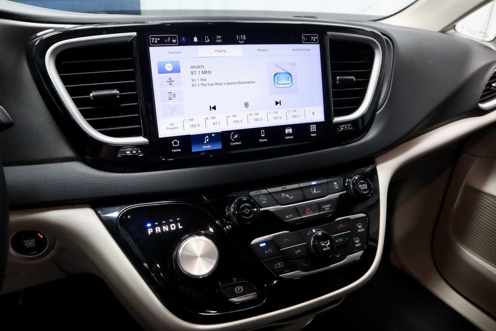 Used 2024 Chrysler Pacifica Touring-L FWD image 33