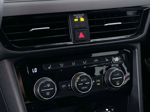 Used 2024 Volkswagen Taos SE image 19