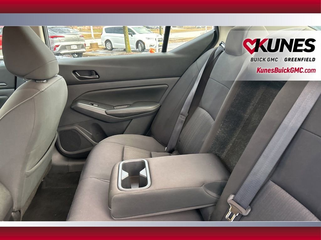 Used 2025 Nissan Altima 2.5 SV image 36