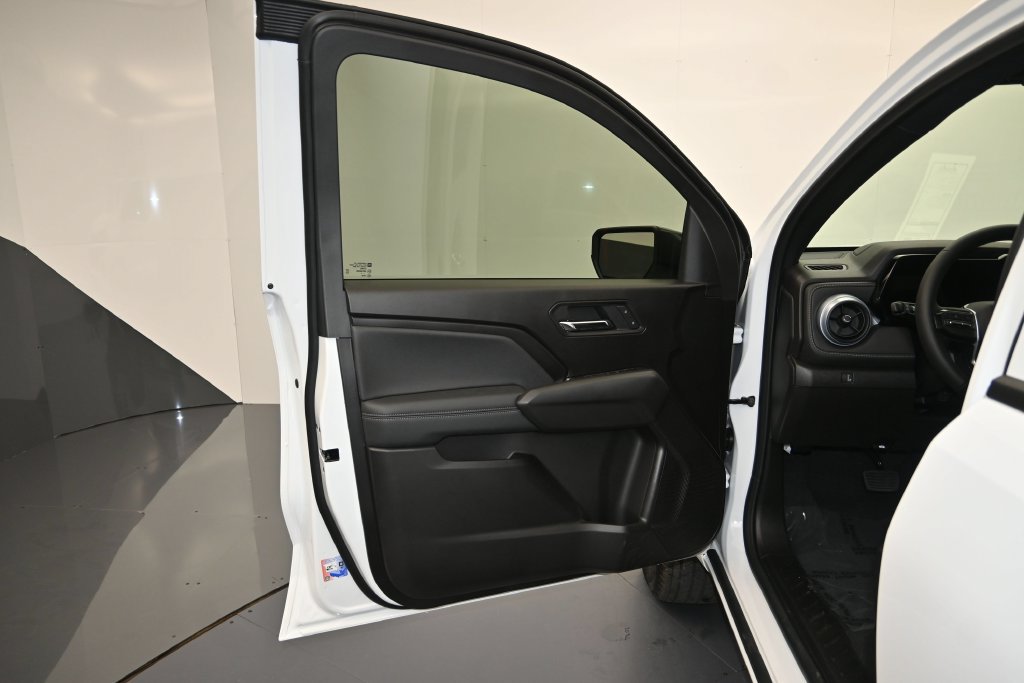 Used 2026 Chevrolet Colorado LT RWD image 10