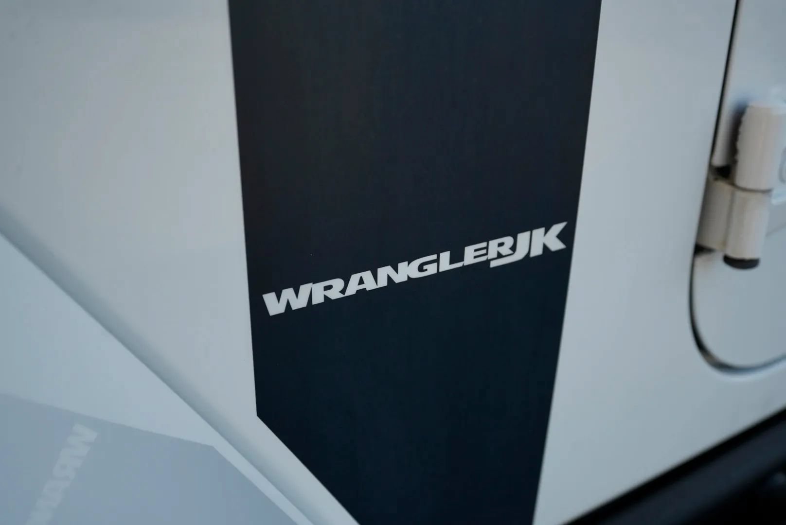Used 2018 Jeep Wrangler Sport AWD/4WD image 13