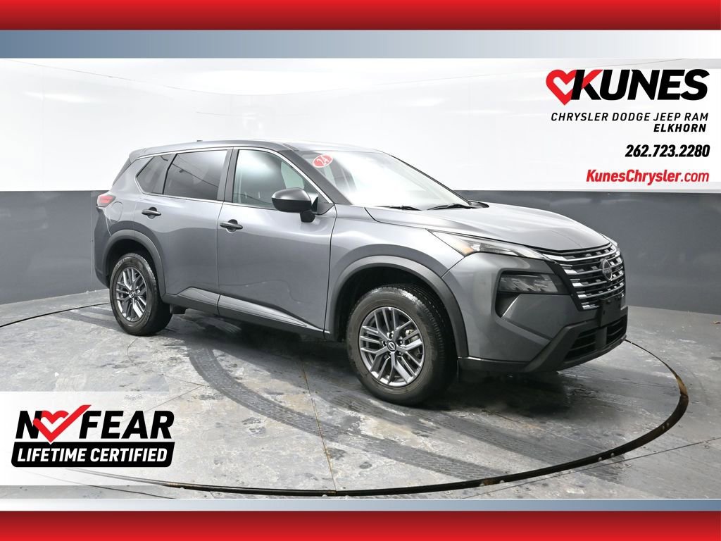 Used 2024 Nissan Rogue S video 1