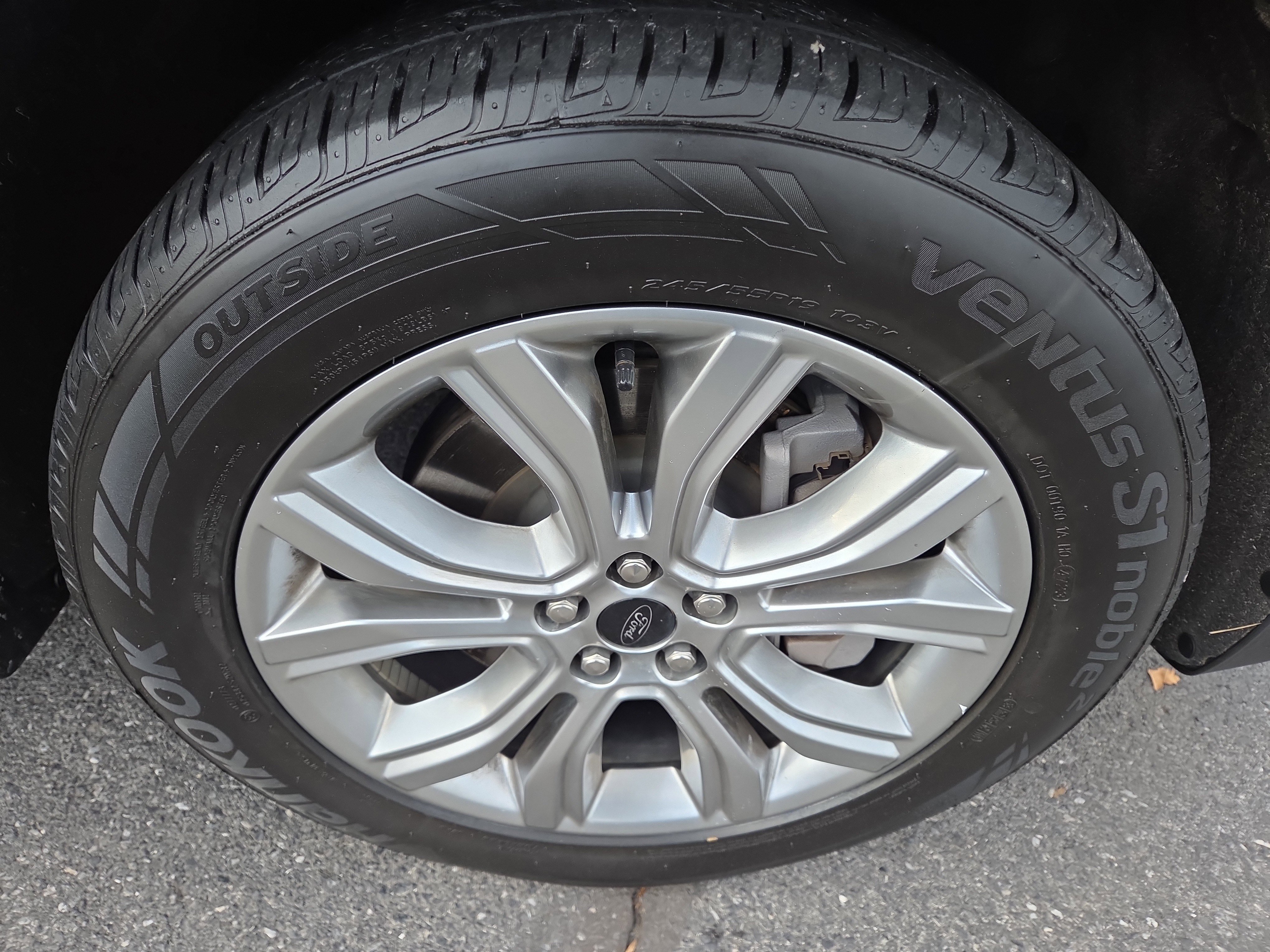 Used 2024 Ford Edge Titanium AWD/4WD image 9