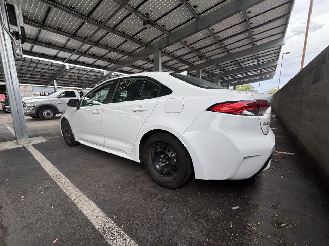 Used 2022 Toyota Corolla LE FWD image 7