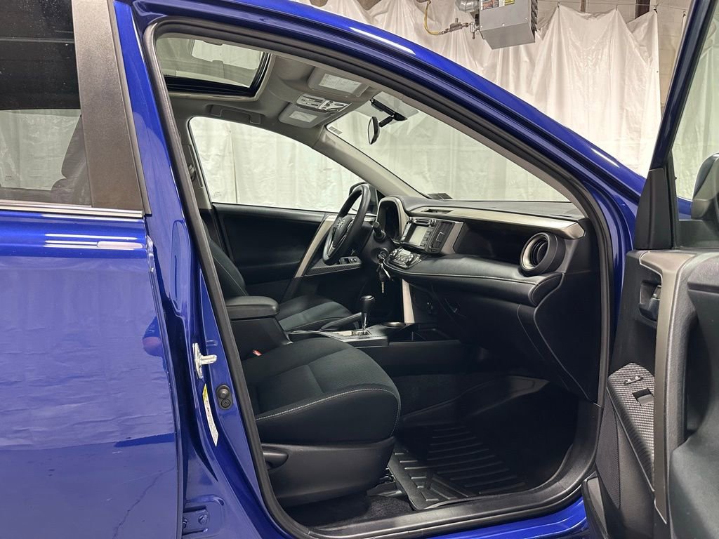 Used 2015 Toyota RAV4 XLE image 48