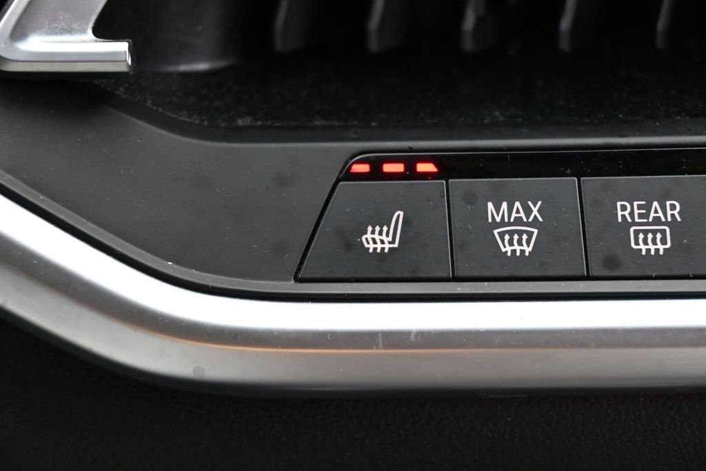 Used 2020 BMW X7 xDrive40i w/ Premium Package AWD/4WD image 25