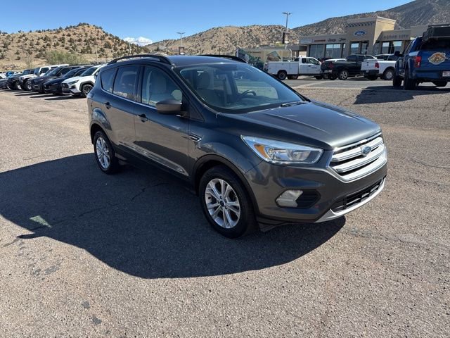 Used 2018 Ford Escape SE image 3