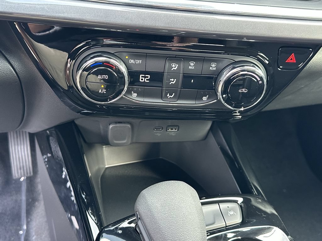 New 2026 Chevrolet Trax ACTIV w/ Driver Confidence Package FWD image 32