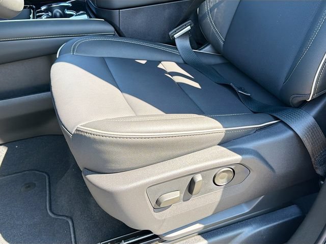 New 2026 Chevrolet Tahoe Premier w/ Sun And Tow Package AWD/4WD image 21