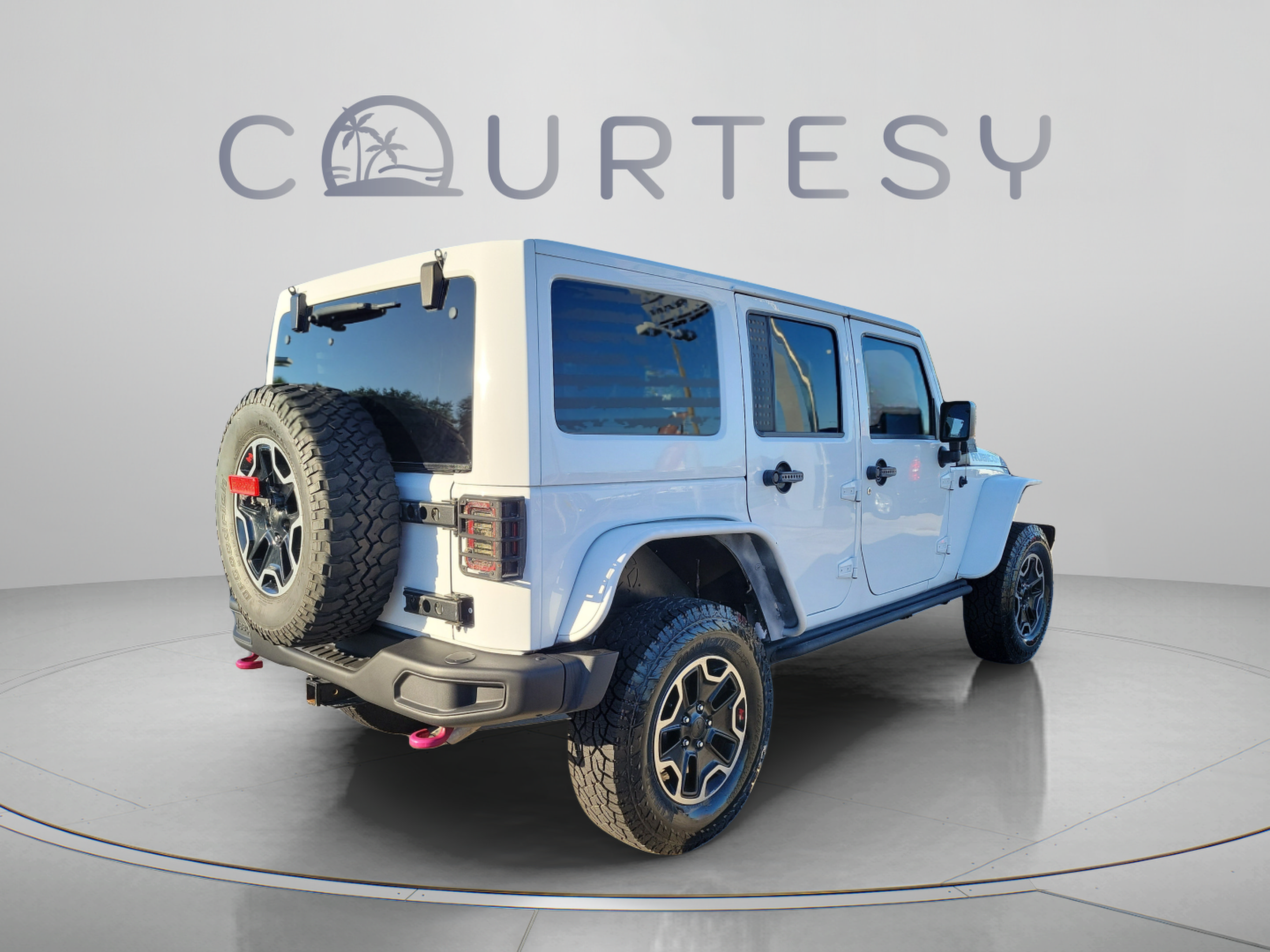 Used 2016 Jeep Wrangler Unlimited Rubicon AWD/4WD image 3