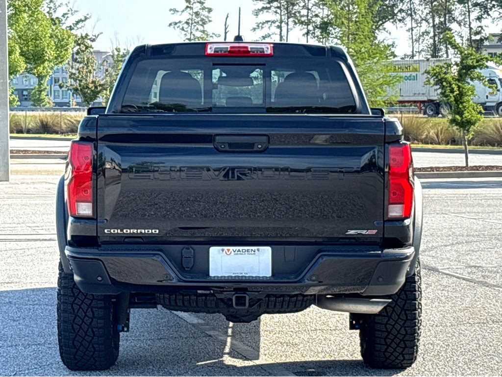 Used 2024 Chevrolet Colorado ZR2 w/ Technology Package image 20