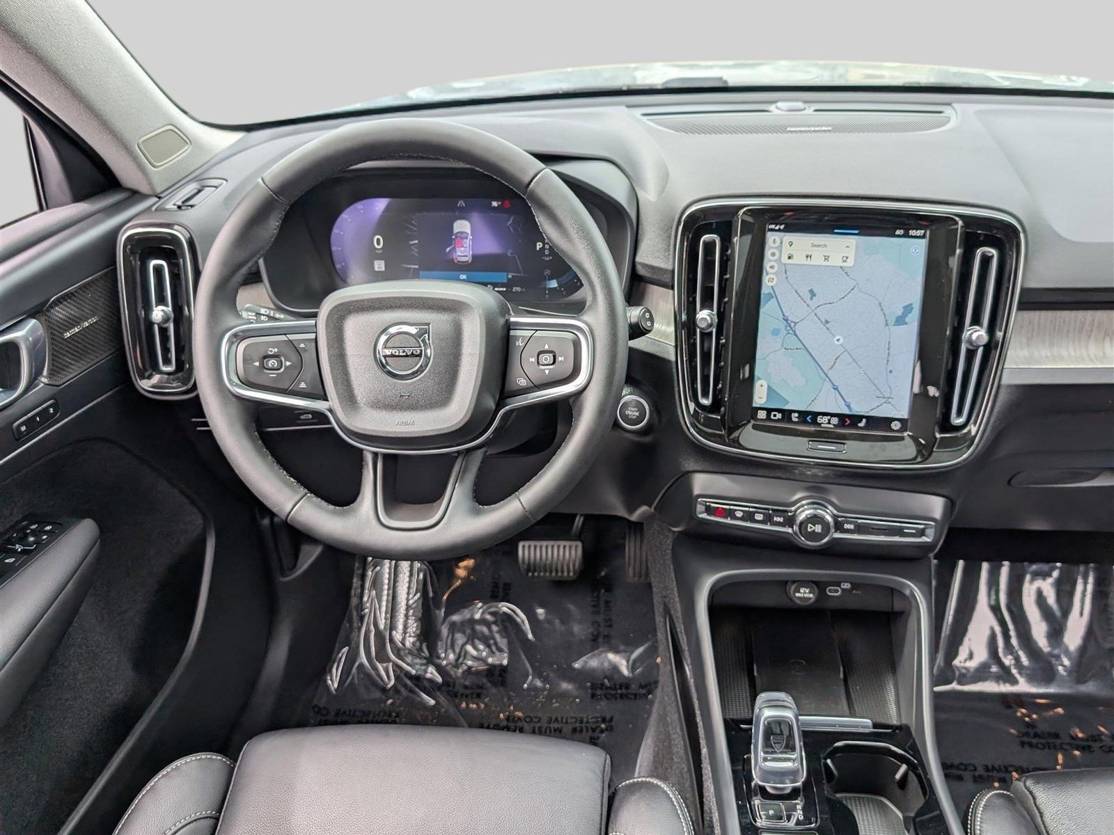 Used 2023 Volvo XC40 B5 Ultimate image 19